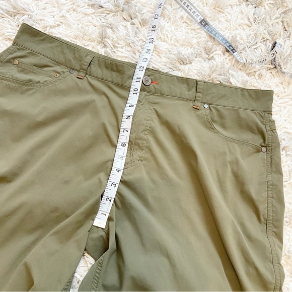 L.L Bean | Men’s Green Lightweight Nylon Blend Shorts Size 40 - Picture 9 of 10